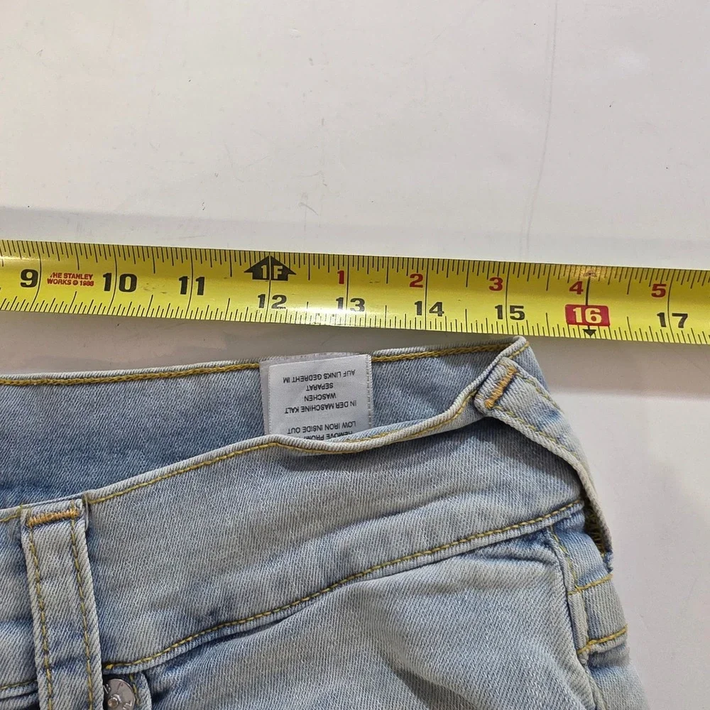 True Religion Geno Flap Relaxed Slim Blue Light Wash Denim Jeans Size 32 Y2K